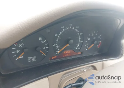 1998 Mercedes-Benz E 430 из США, поврежденный, VIN WDBJF70F0WA713689